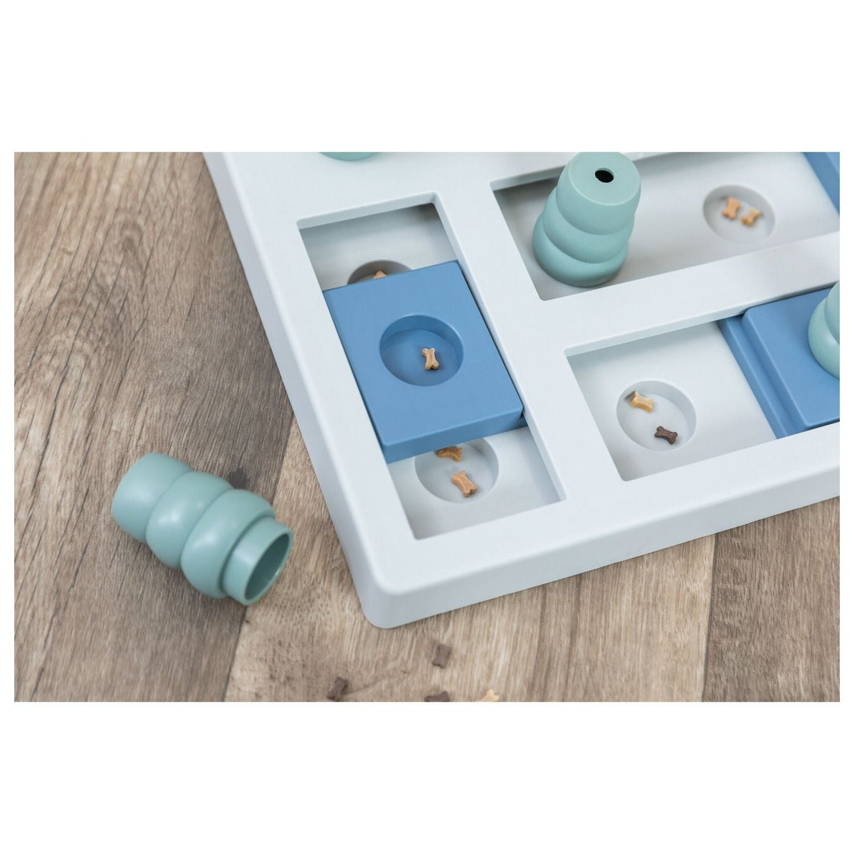 Trixie Dog Activity Chess Denkspel - Hondenspeelgoed - 40x27 cm Dark Navy Wit Lichtblauw Level 2 Trixie